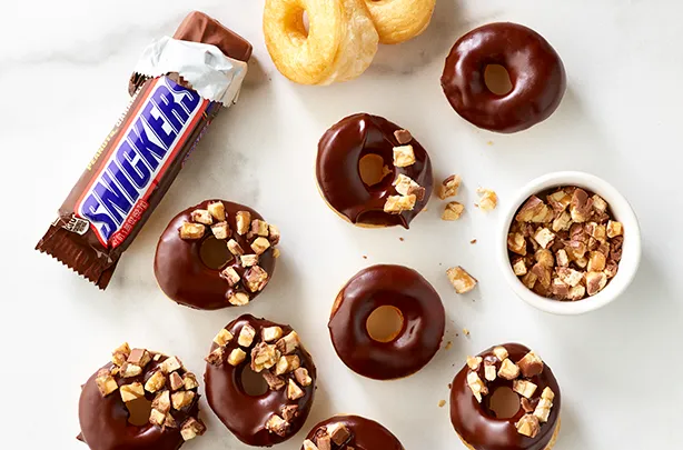 Snickers Mini Cronut Bar marsfoodservices image